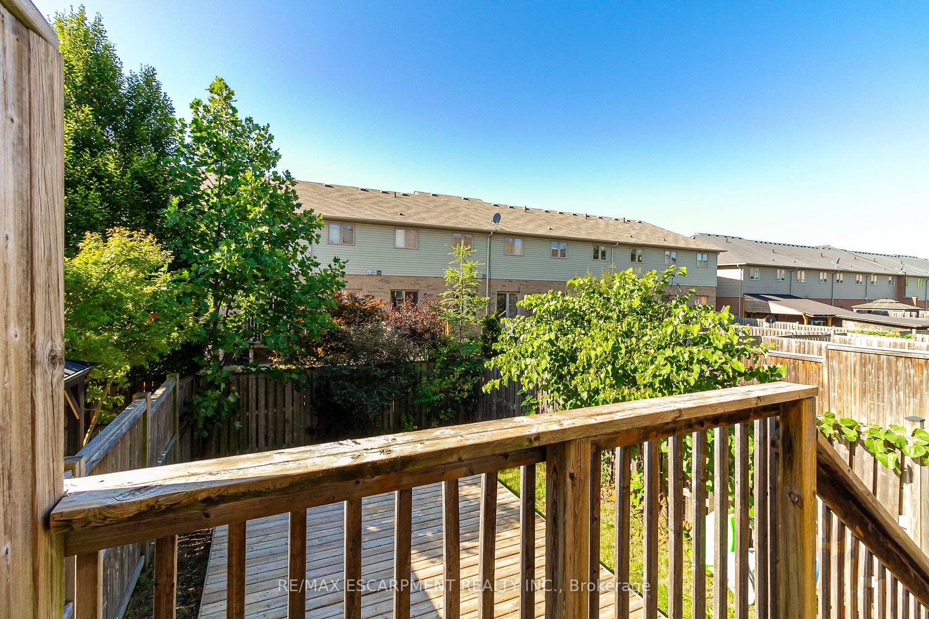 55 BANKFIELD Crescent