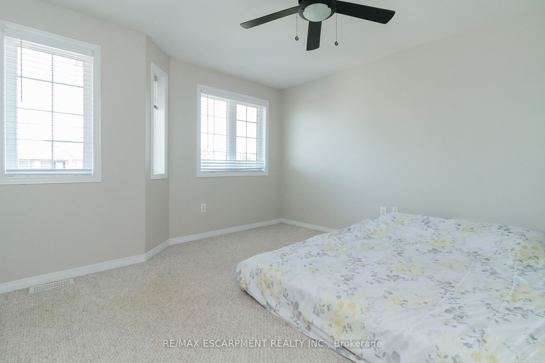 55 BANKFIELD Crescent