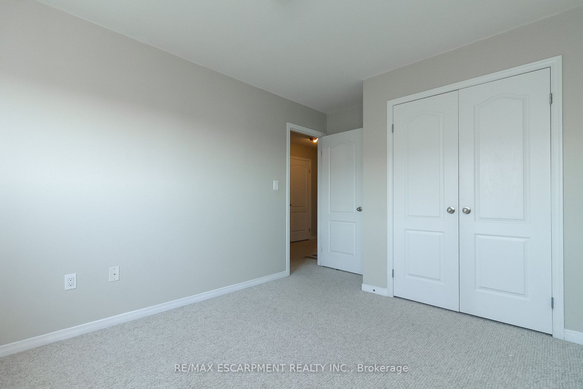 55 BANKFIELD Crescent