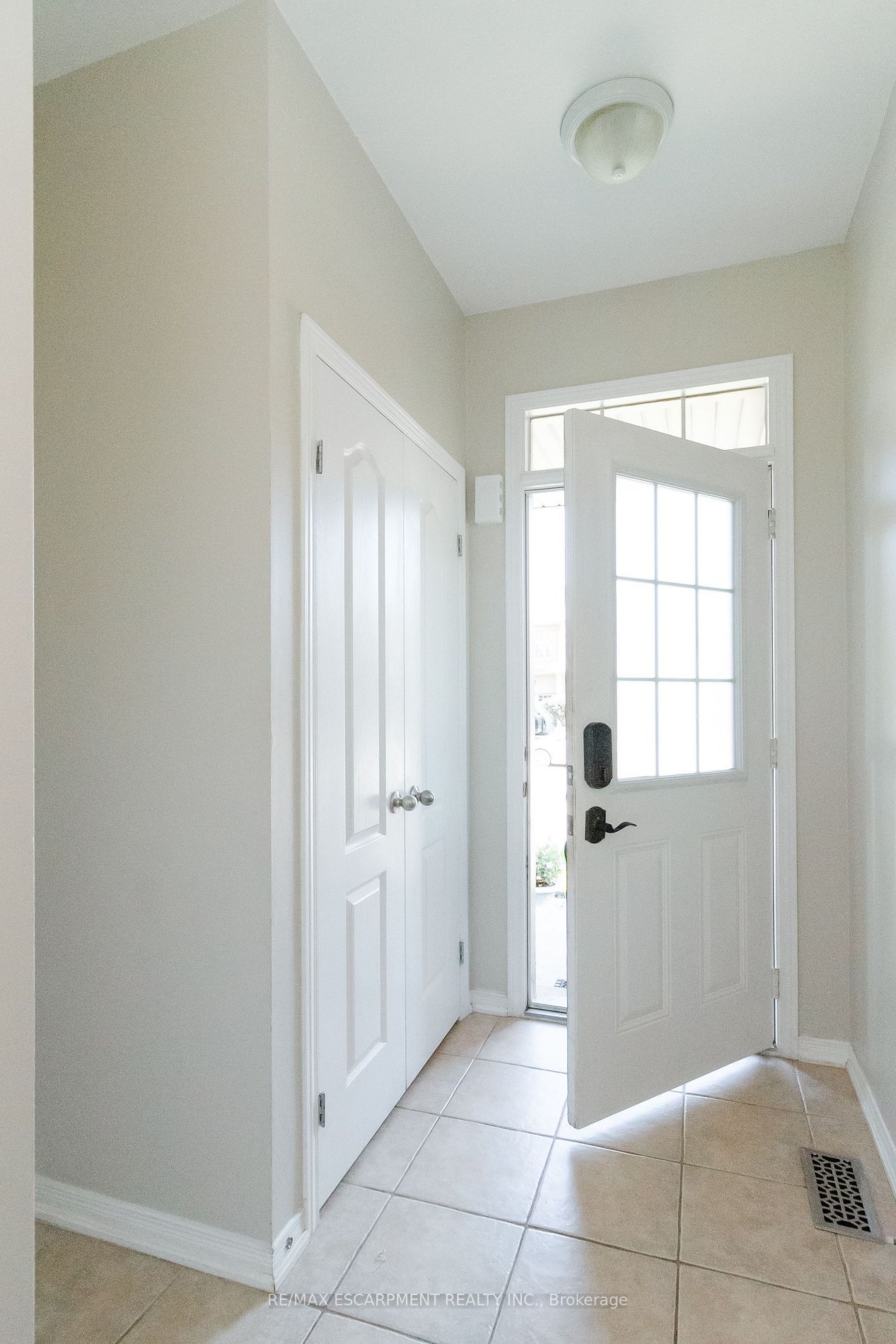 55 BANKFIELD Crescent