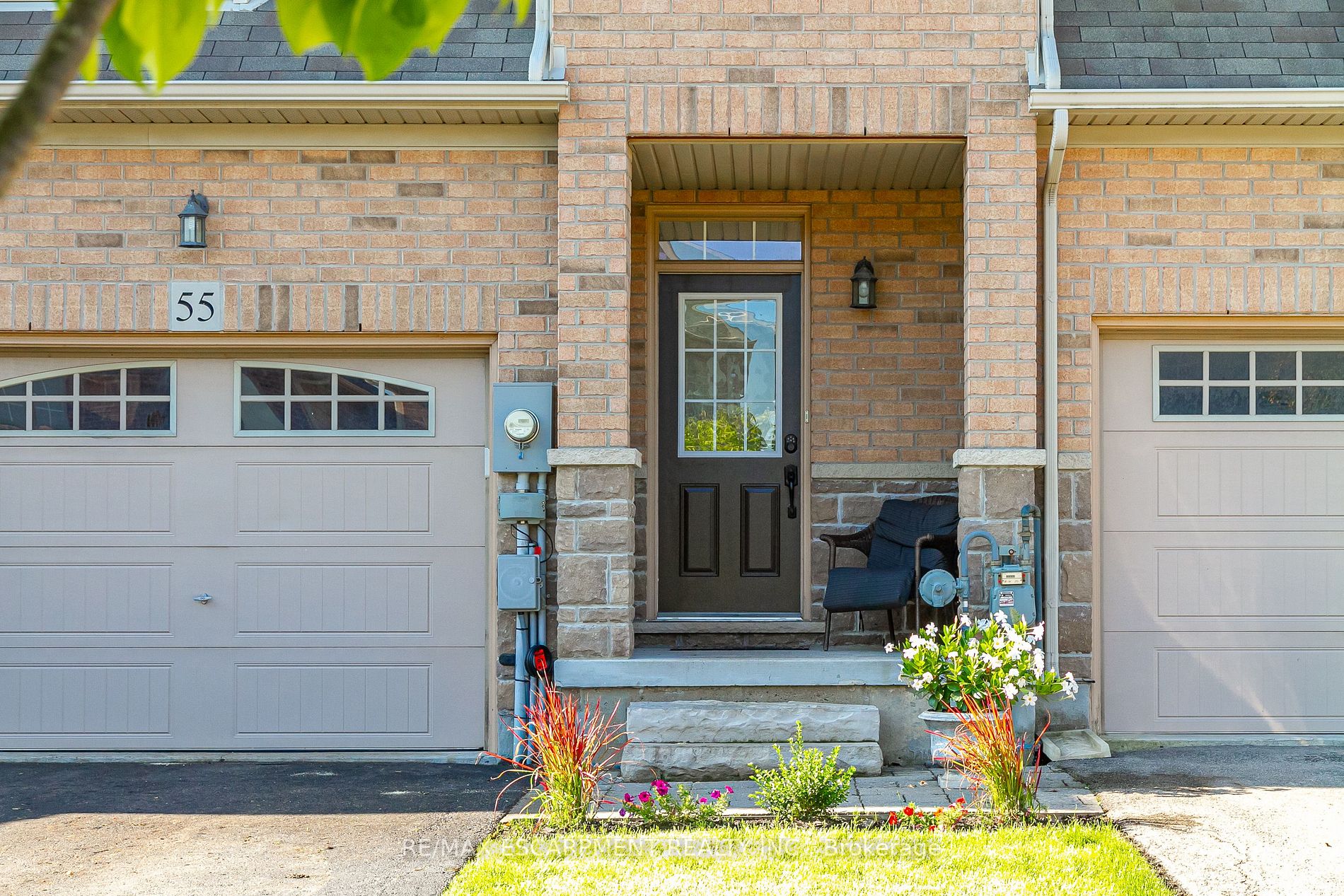 55 BANKFIELD Crescent