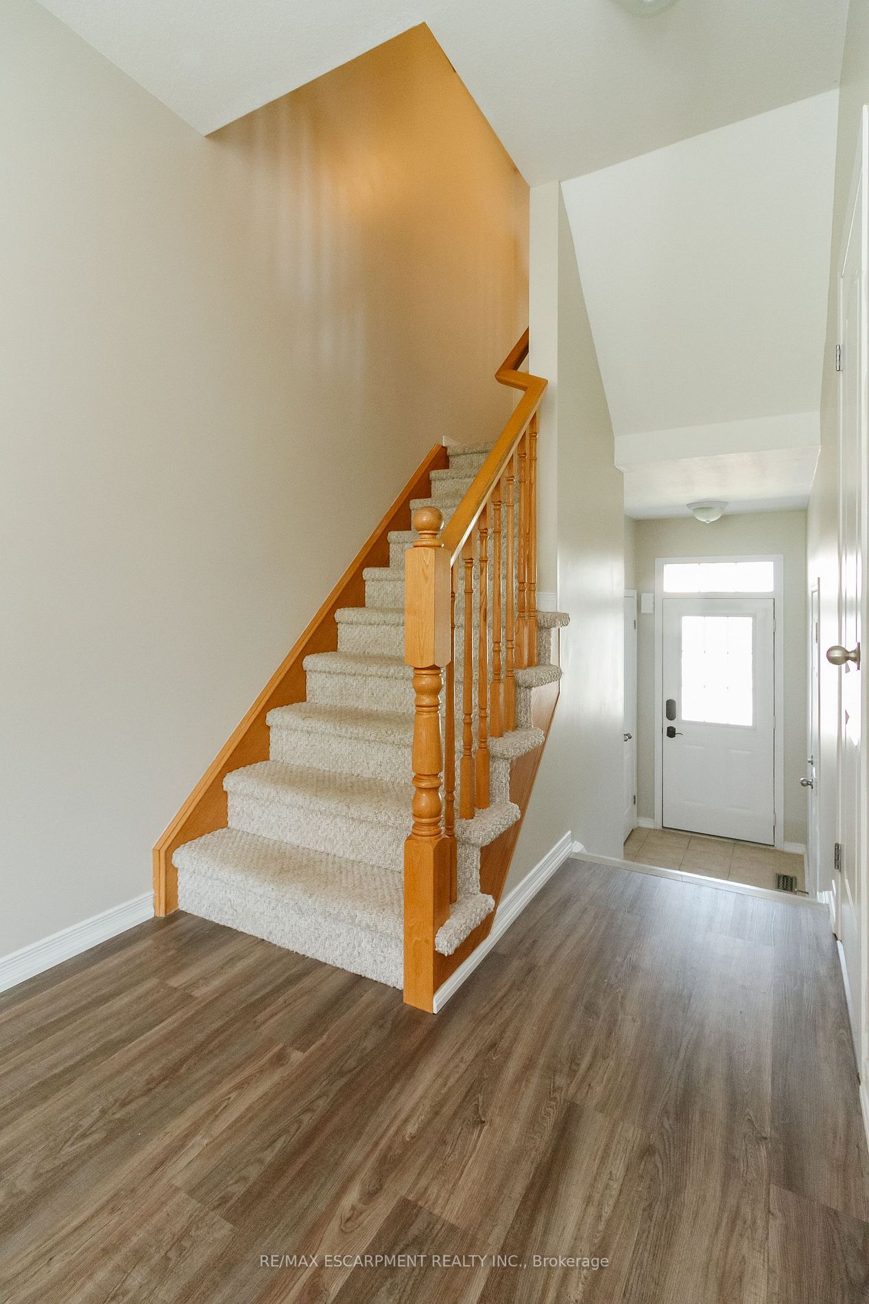 55 BANKFIELD Crescent