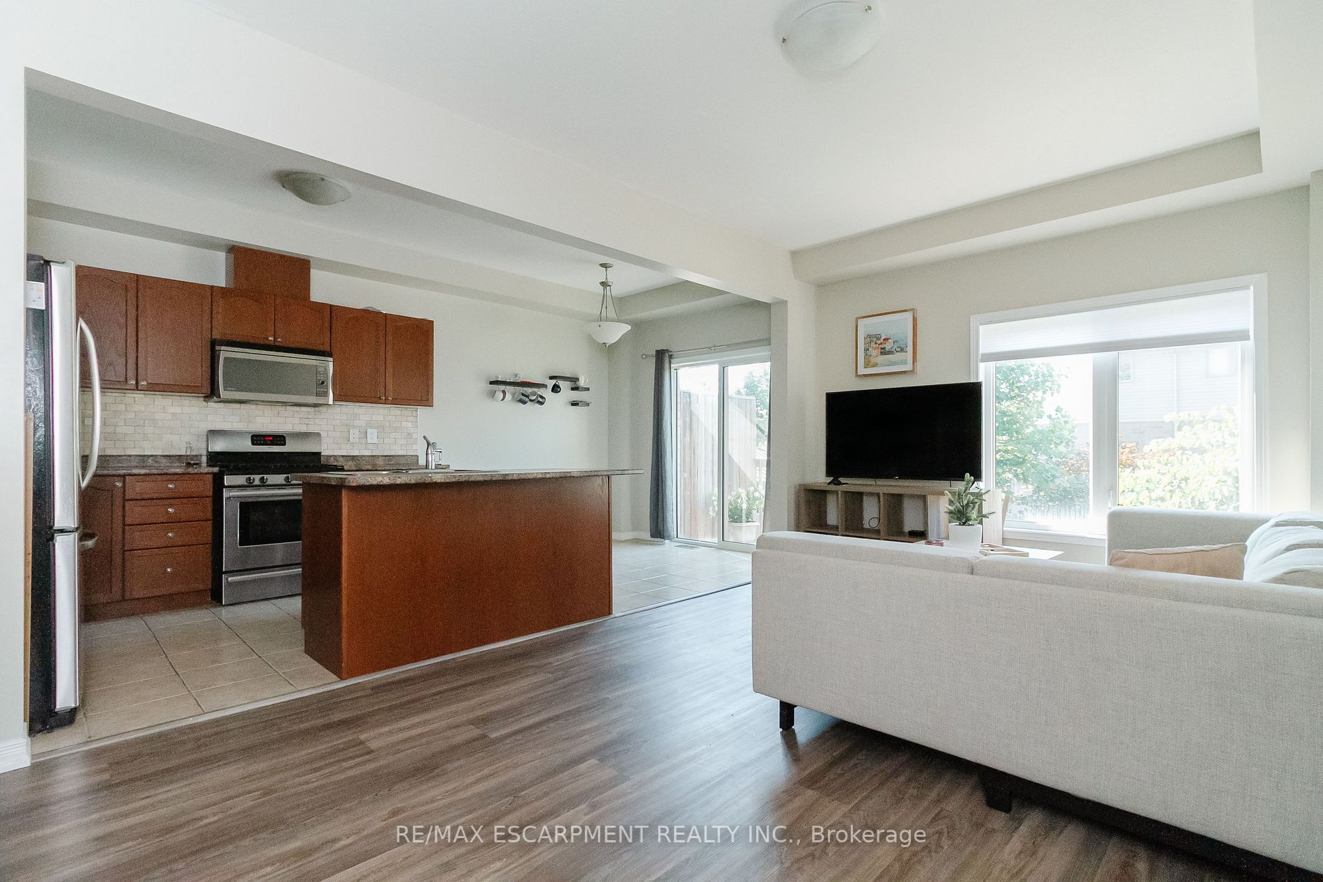 55 BANKFIELD Crescent