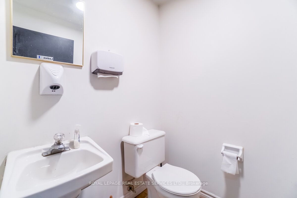 5020 Centre St, #2nd Flr