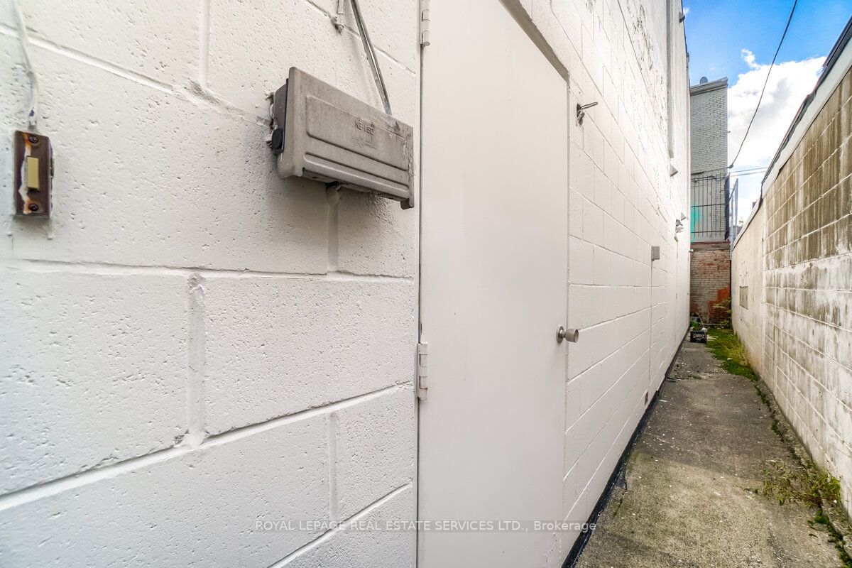 5020 Centre St, #2nd Flr