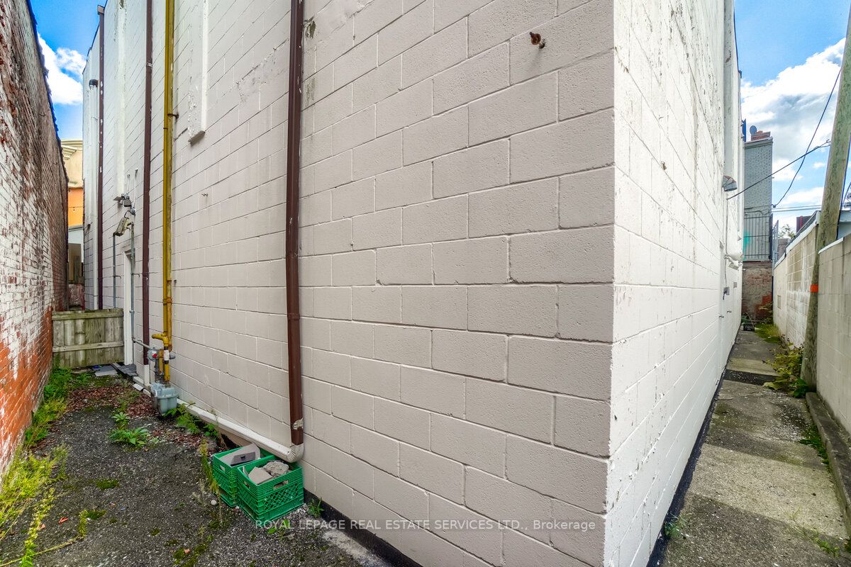 5020 Centre St, #2nd Flr