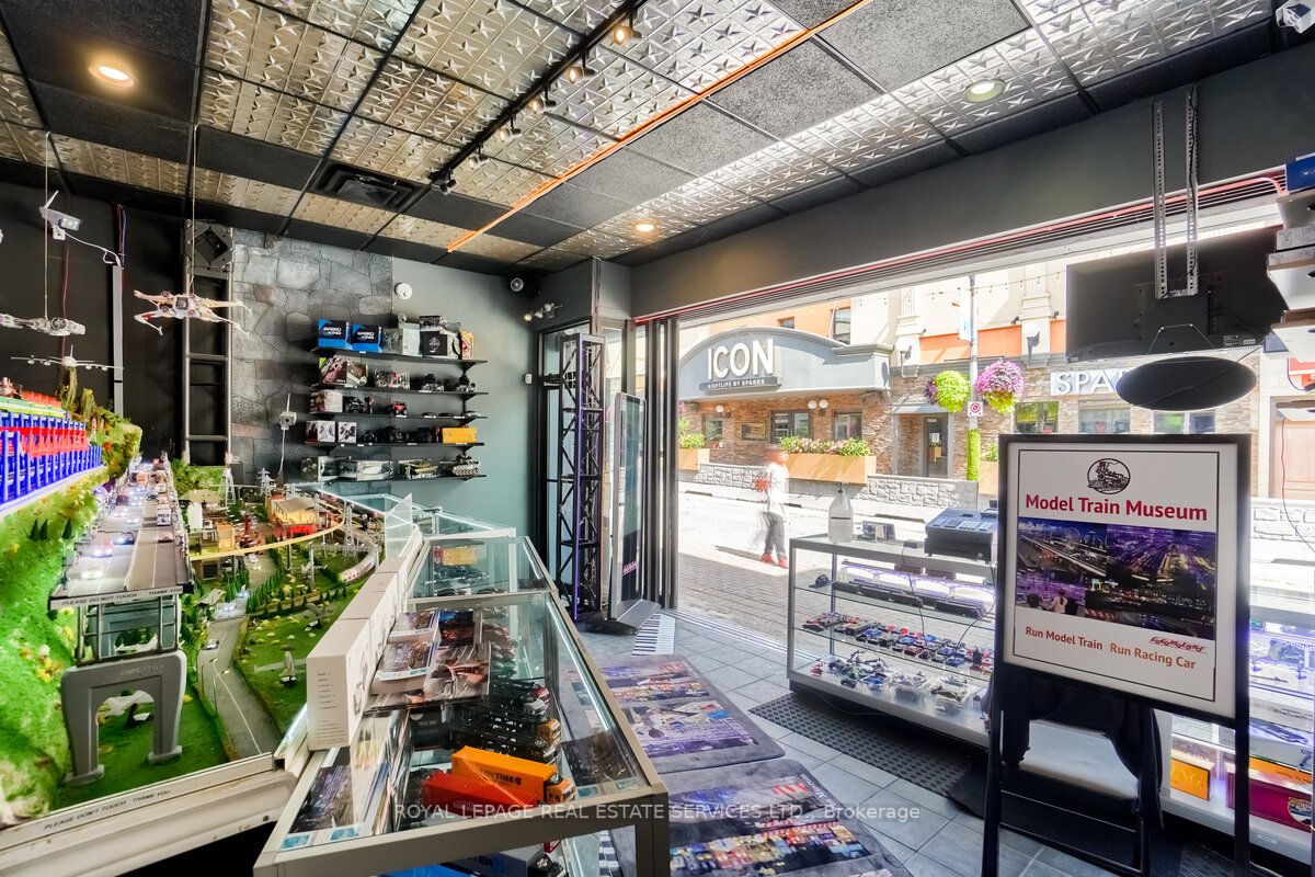 5020 Centre St, #2nd Flr