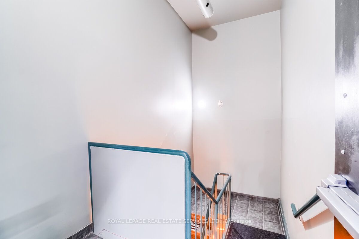 5020 Centre St, #2nd Flr