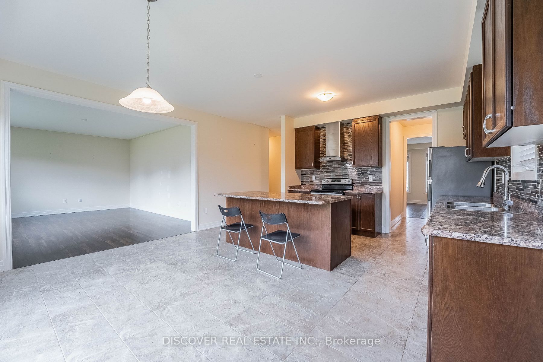 9486 Tallgrass Ave