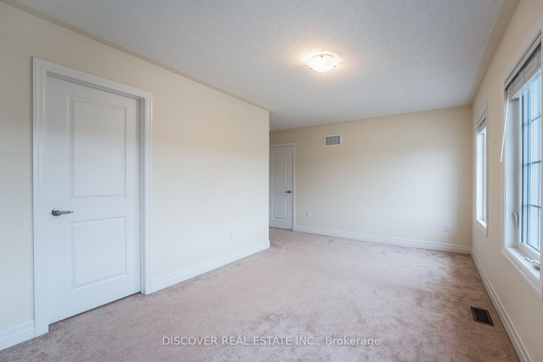 9486 Tallgrass Ave