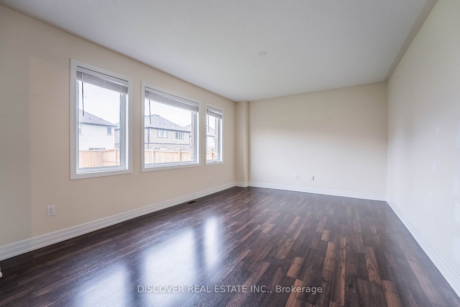 9486 Tallgrass Ave