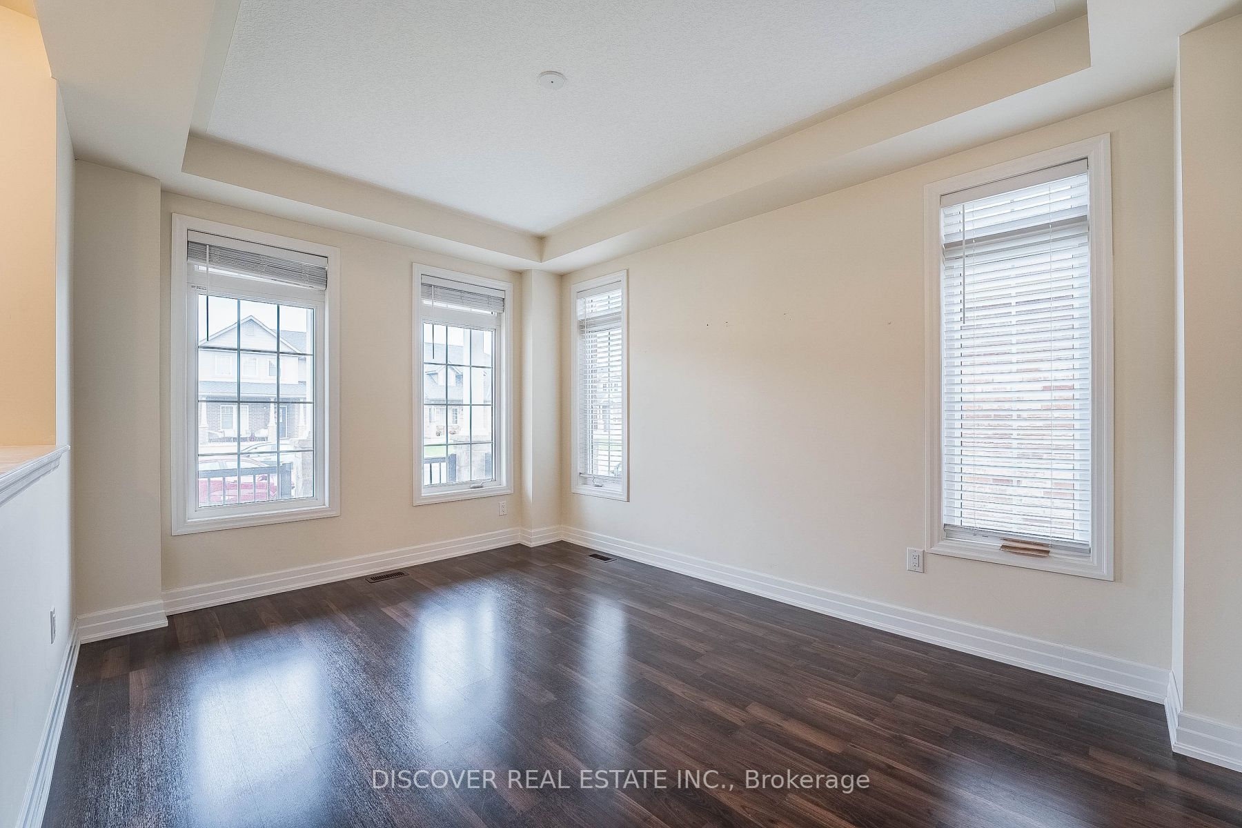 9486 Tallgrass Ave