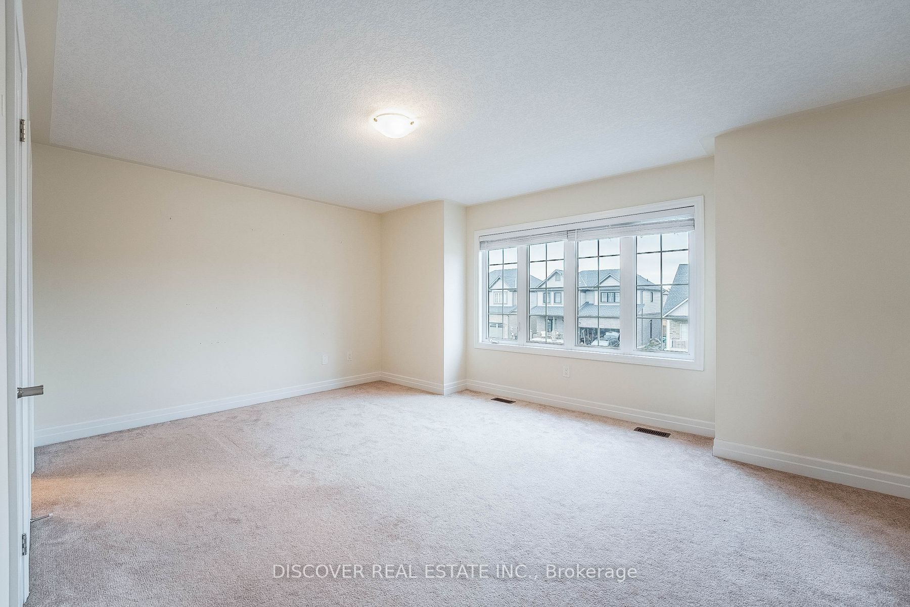 9486 Tallgrass Ave