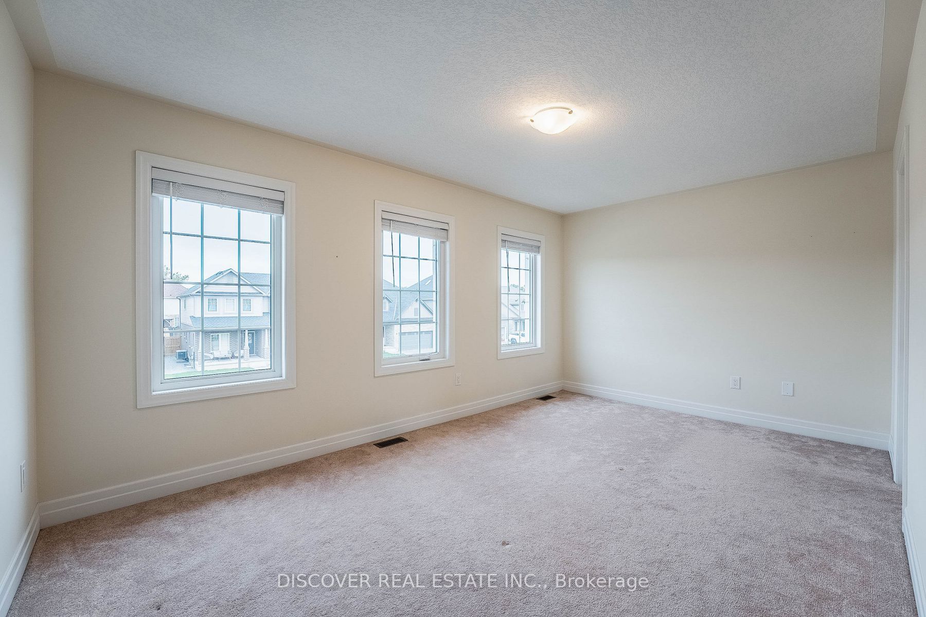 9486 Tallgrass Ave