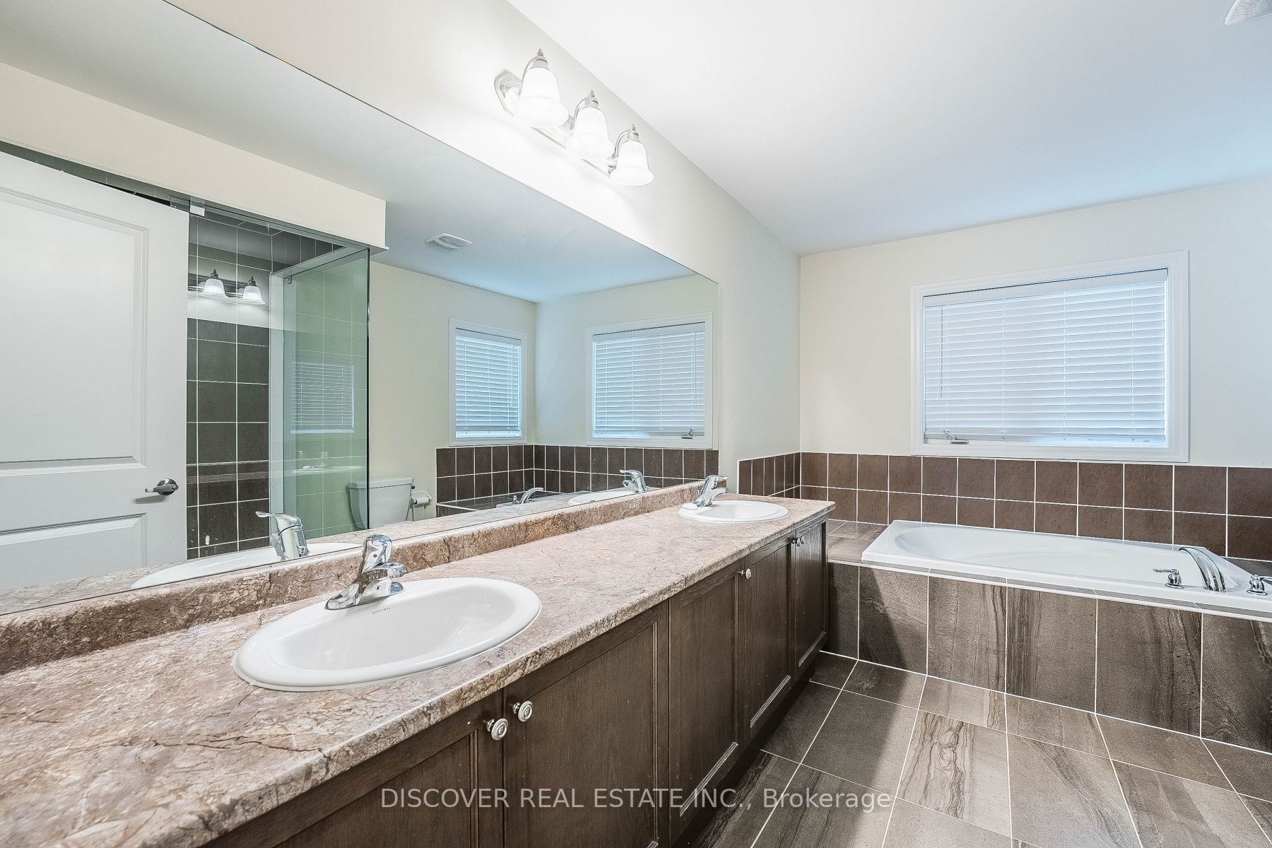 9486 Tallgrass Ave