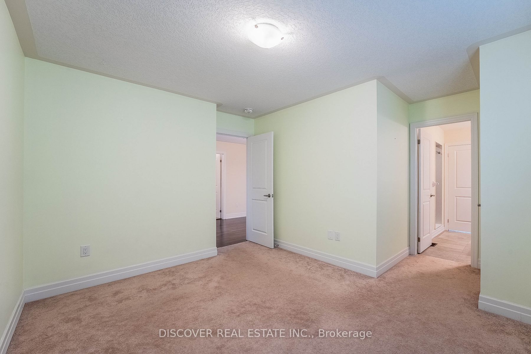 9486 Tallgrass Ave