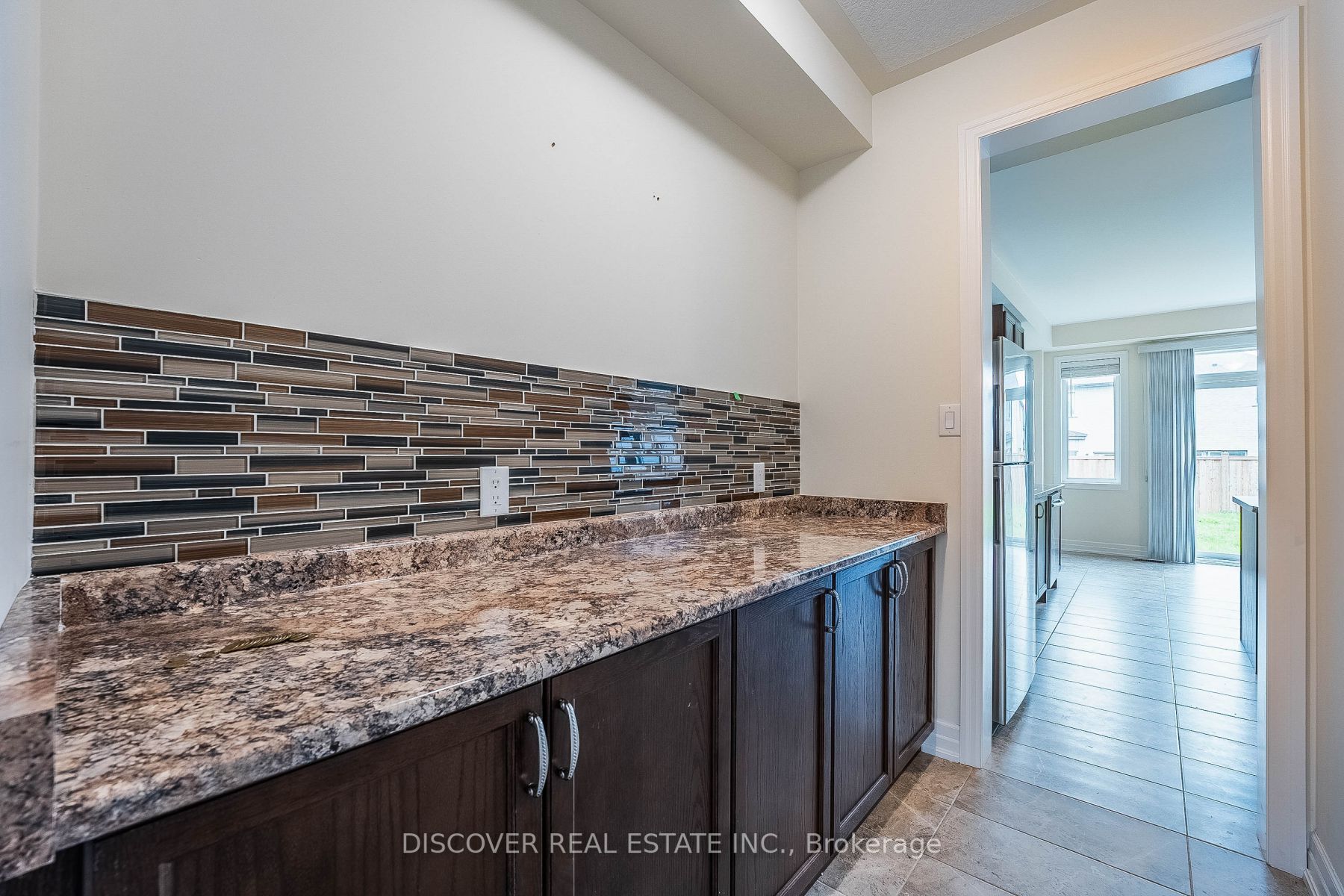 9486 Tallgrass Ave