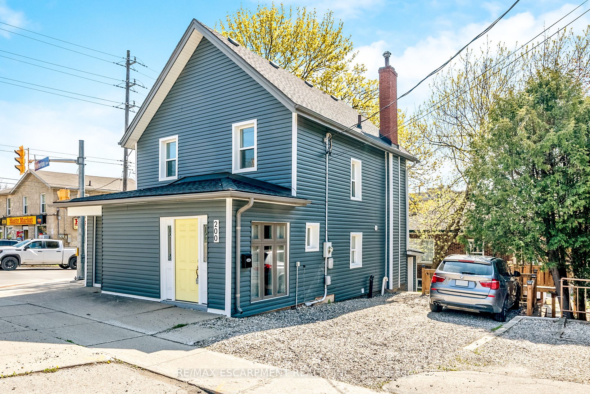 200 Waterloo Ave