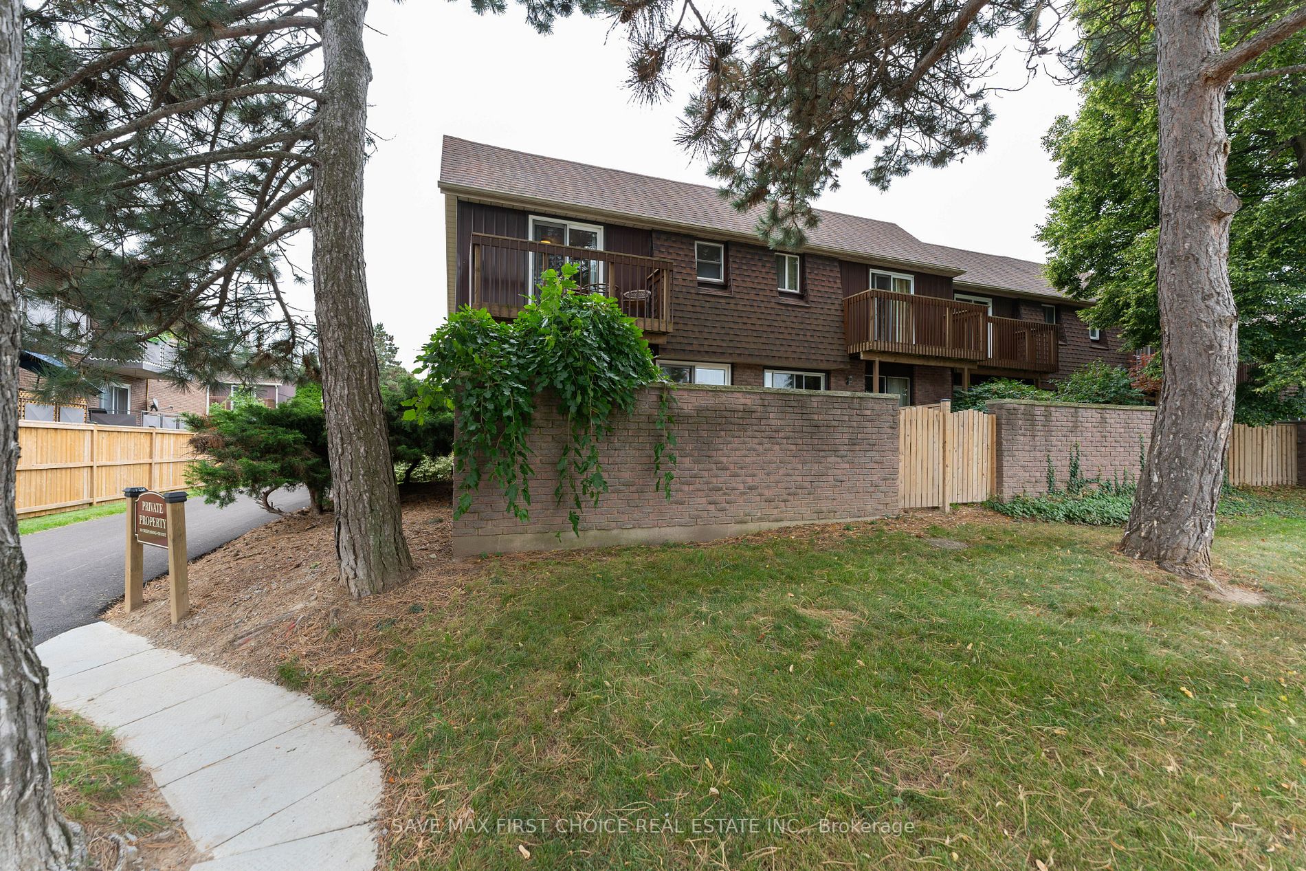 122 Lakeshore Rd, #8