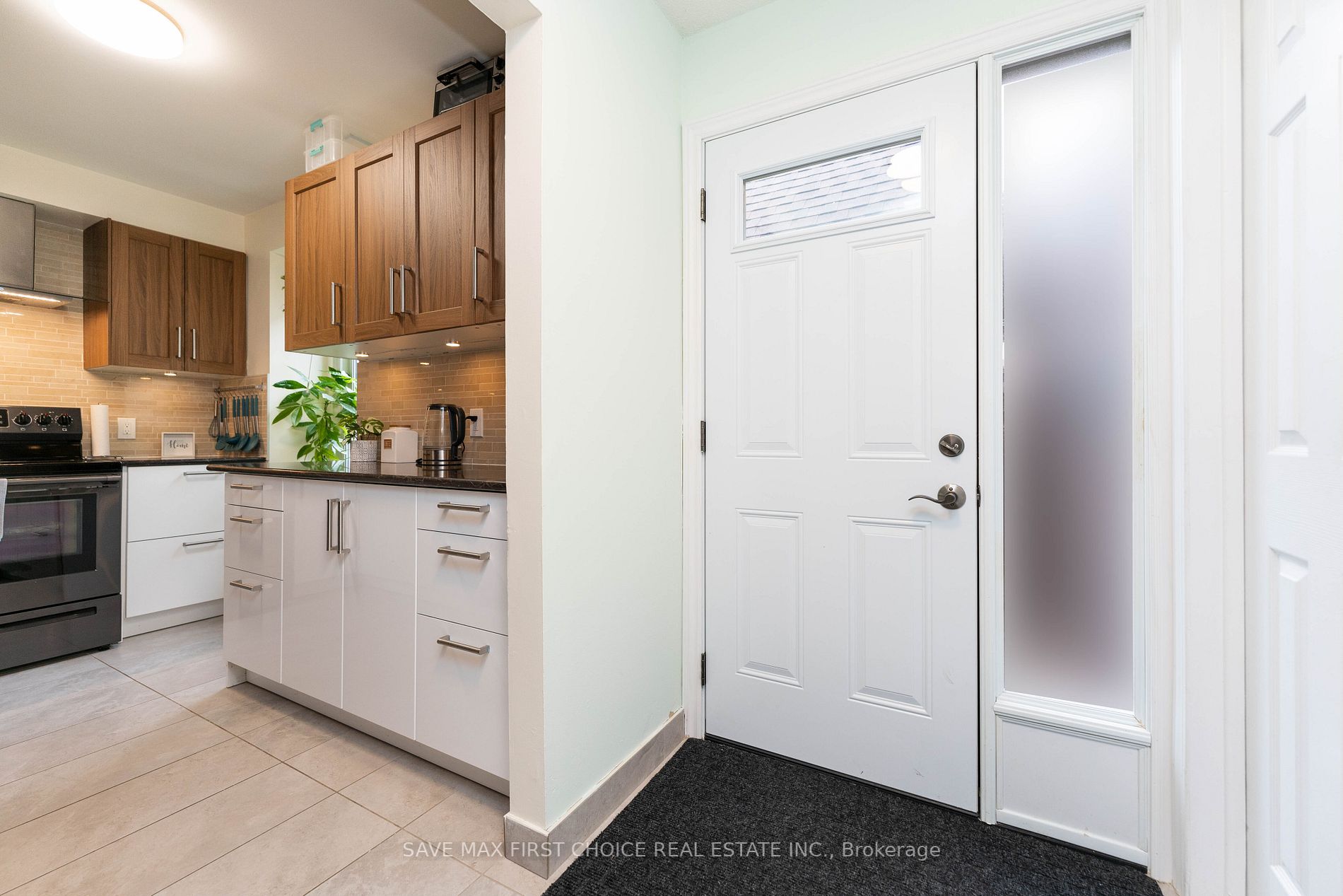 122 Lakeshore Rd, #8