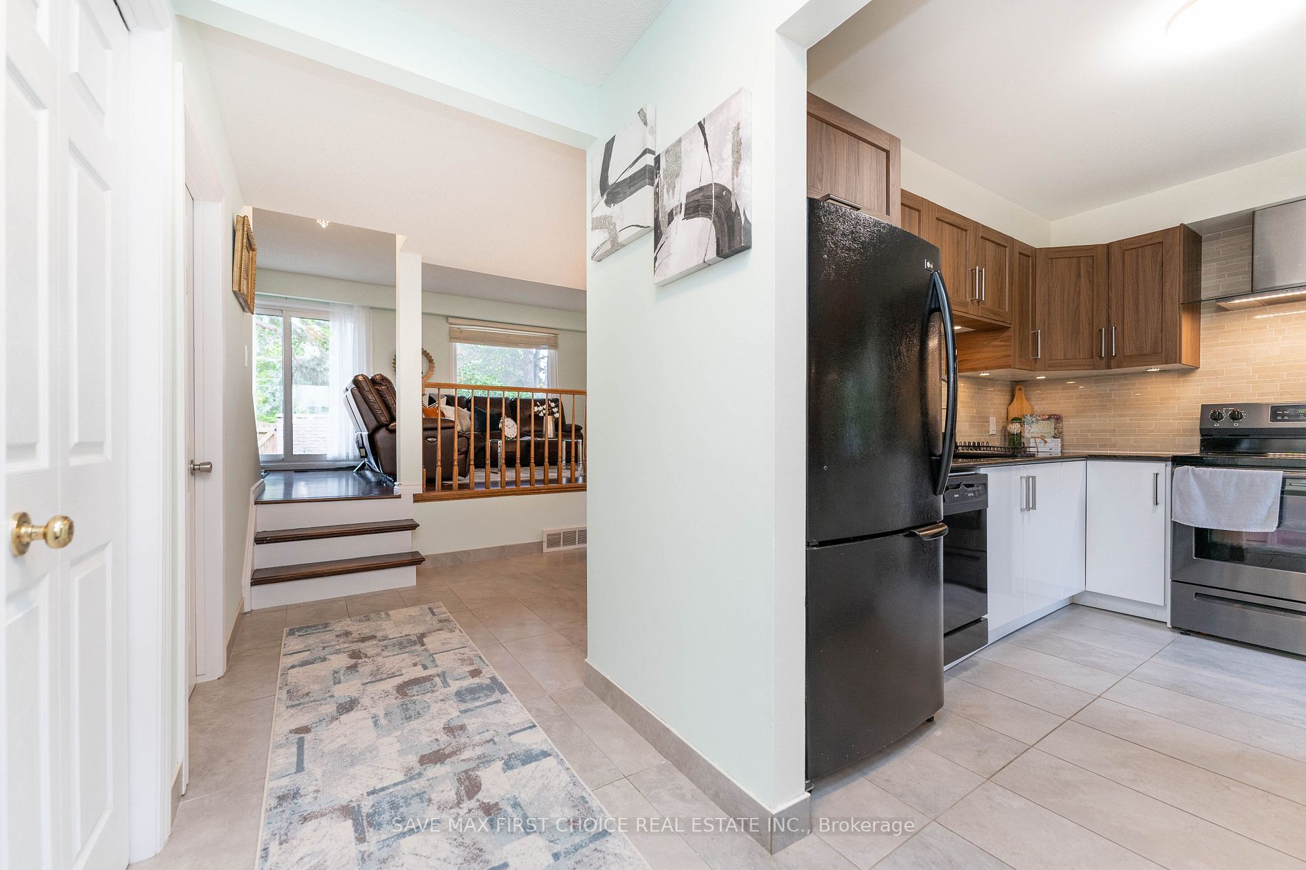 122 Lakeshore Rd, #8