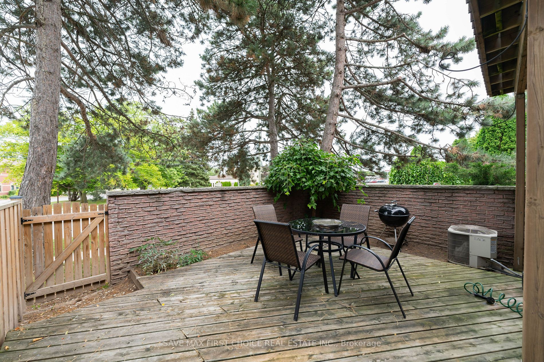 122 Lakeshore Rd, #8