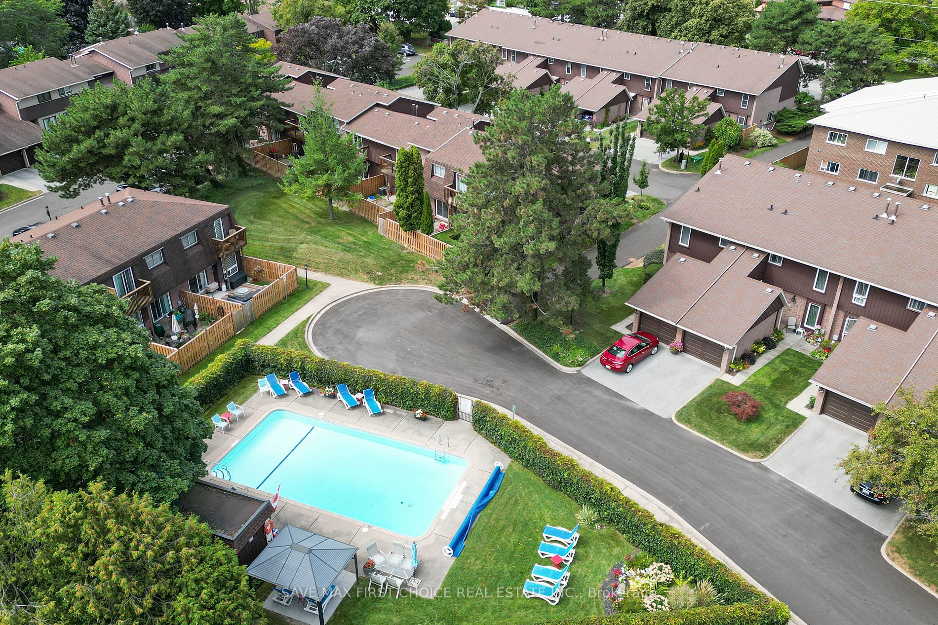 122 Lakeshore Rd, #8