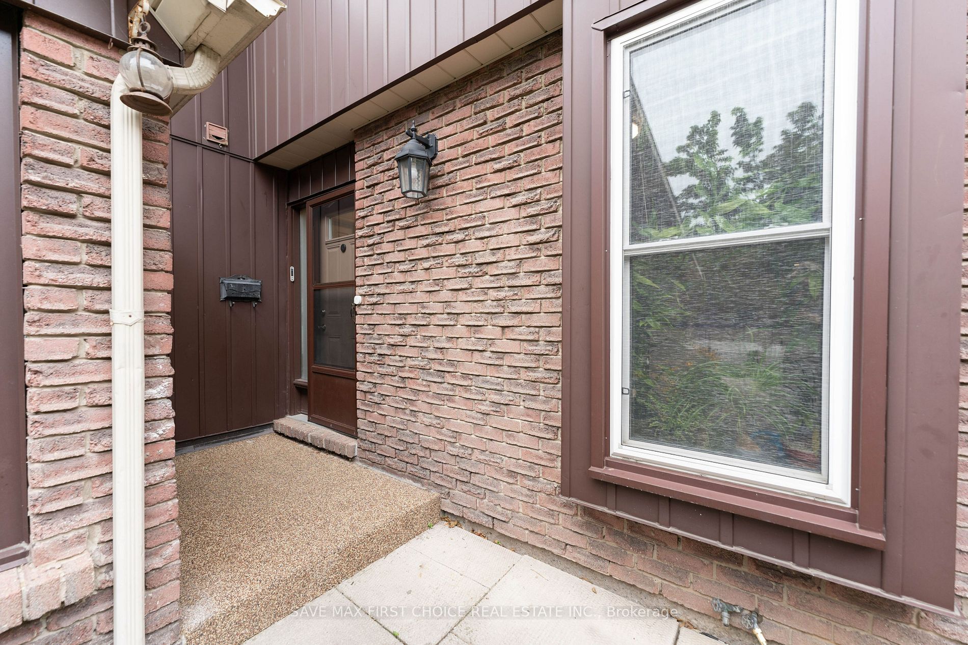 122 Lakeshore Rd, #8