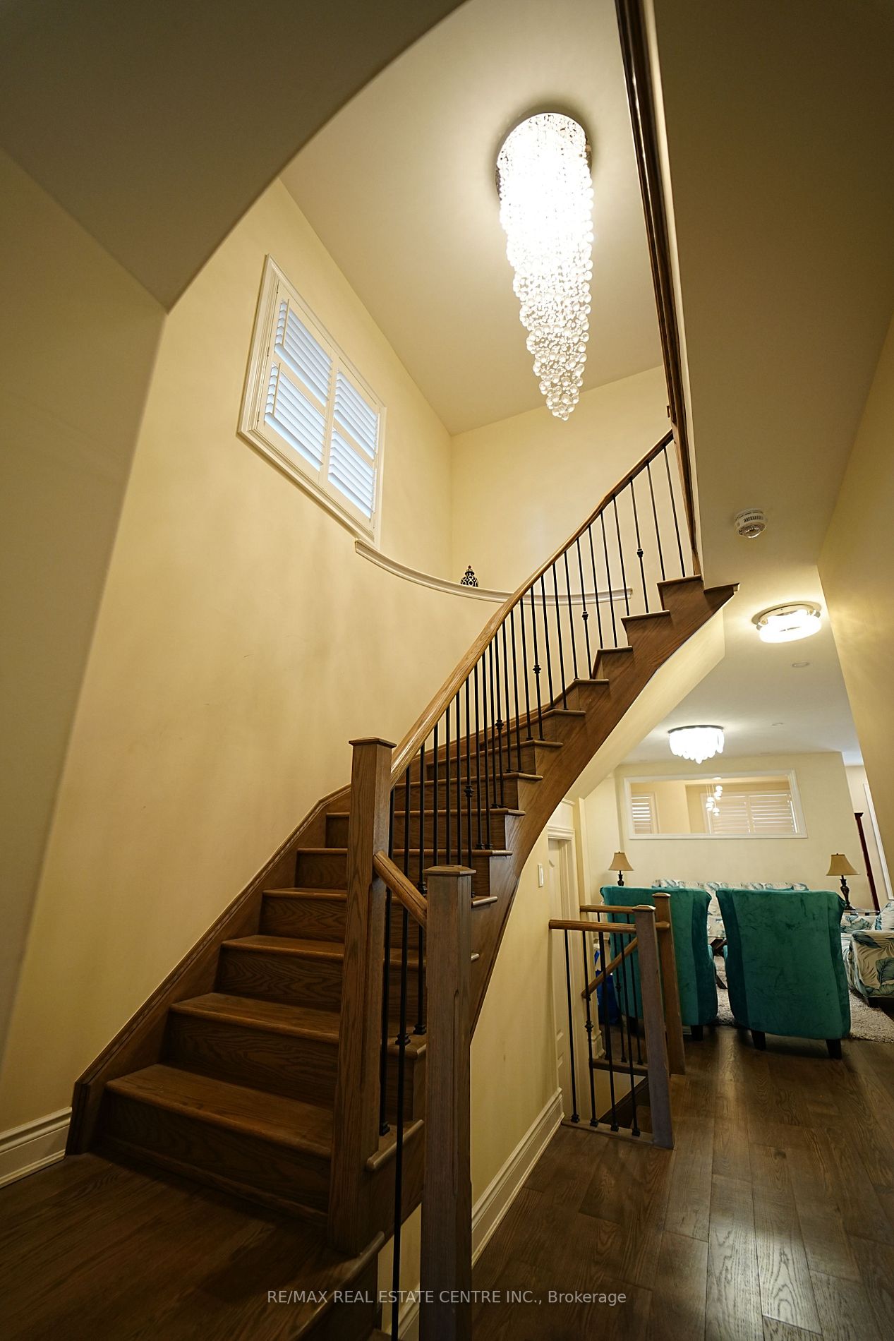 162 Stillwater Cres