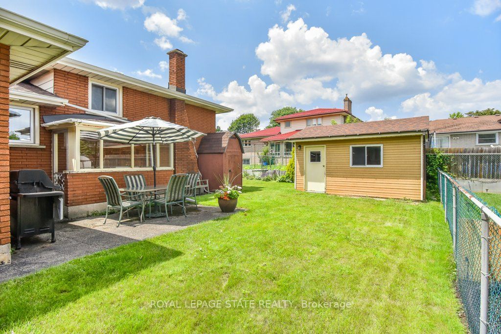 64 Farringford Dr