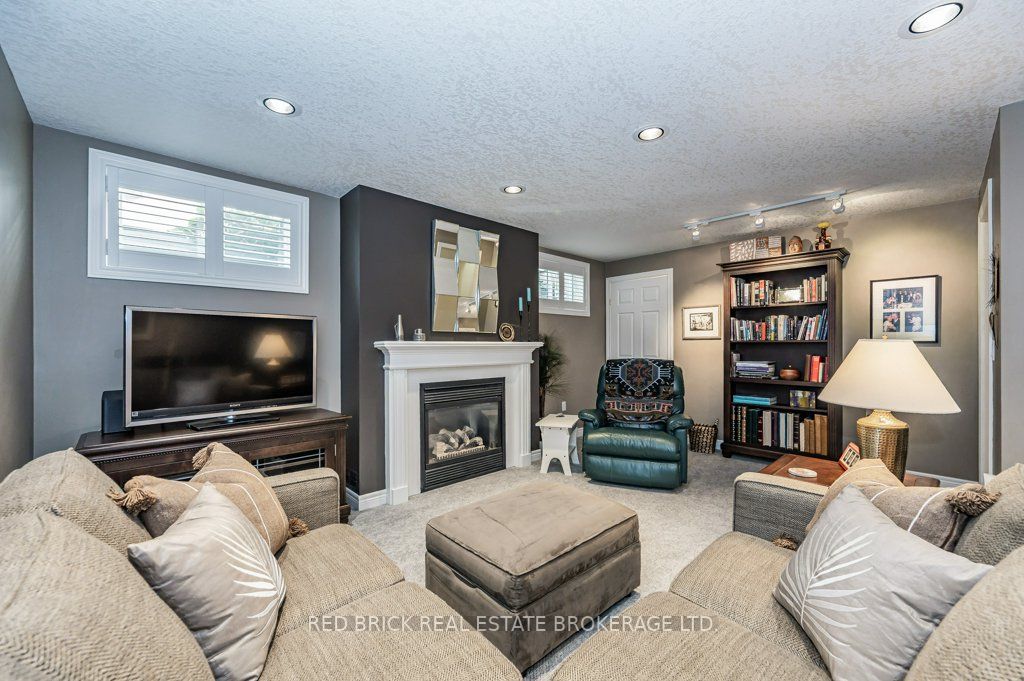 45 Ptarmigan Dr