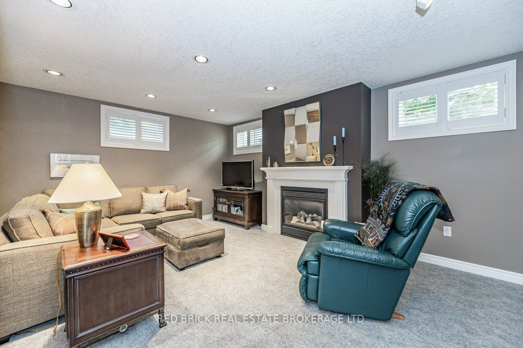45 Ptarmigan Dr