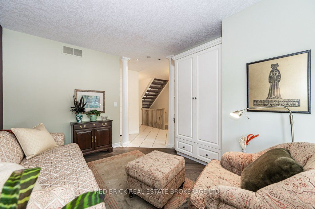 45 Ptarmigan Dr