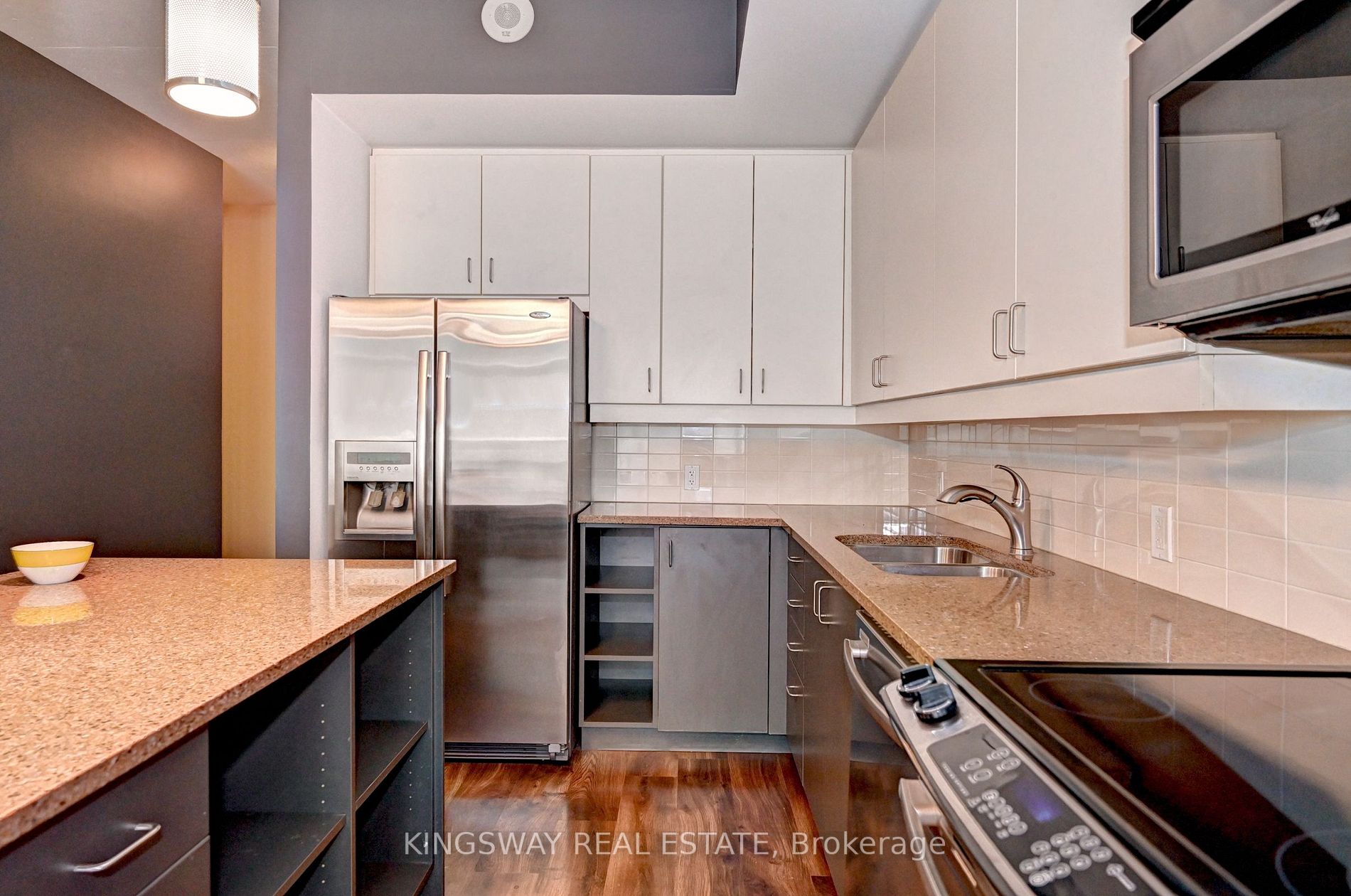 191 KING Street S, #512