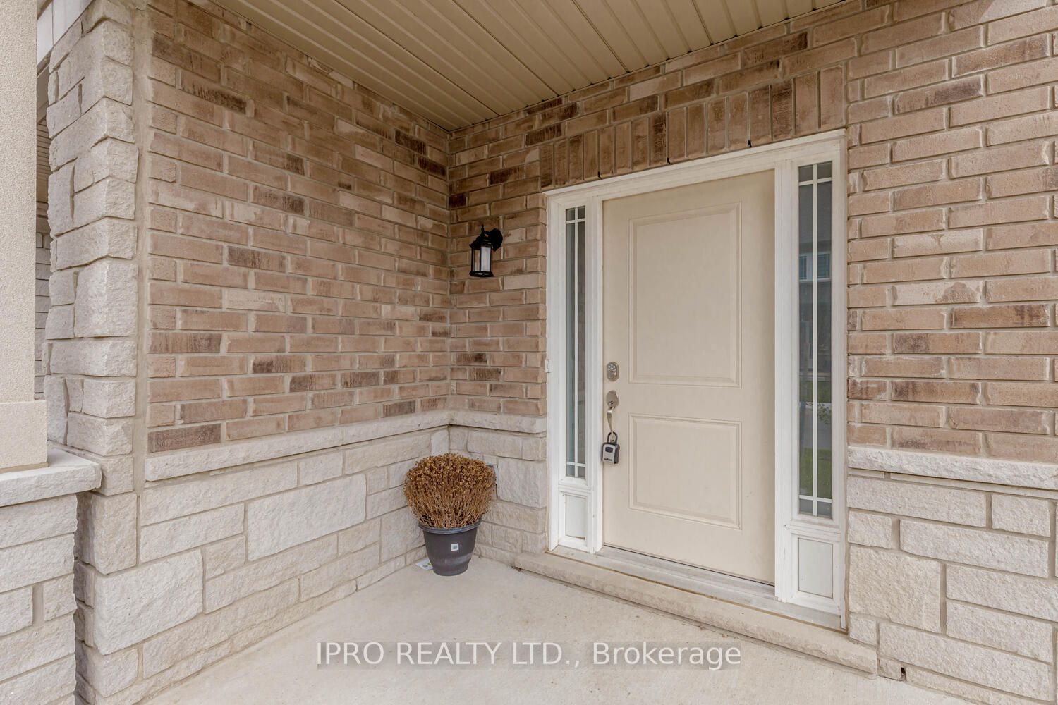 19 Laguna Village Crescent