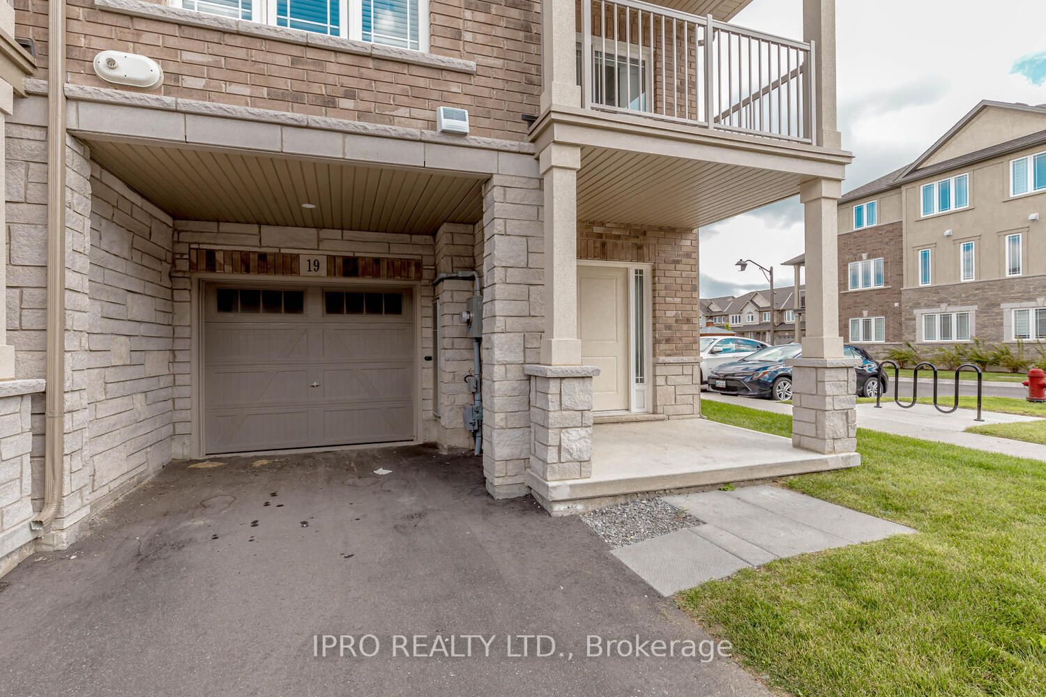 19 Laguna Village Crescent