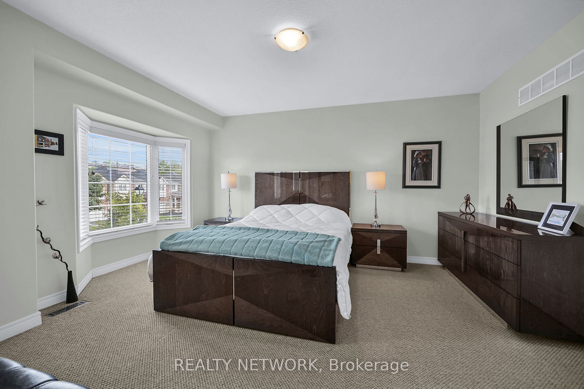 8 Brooking Crt