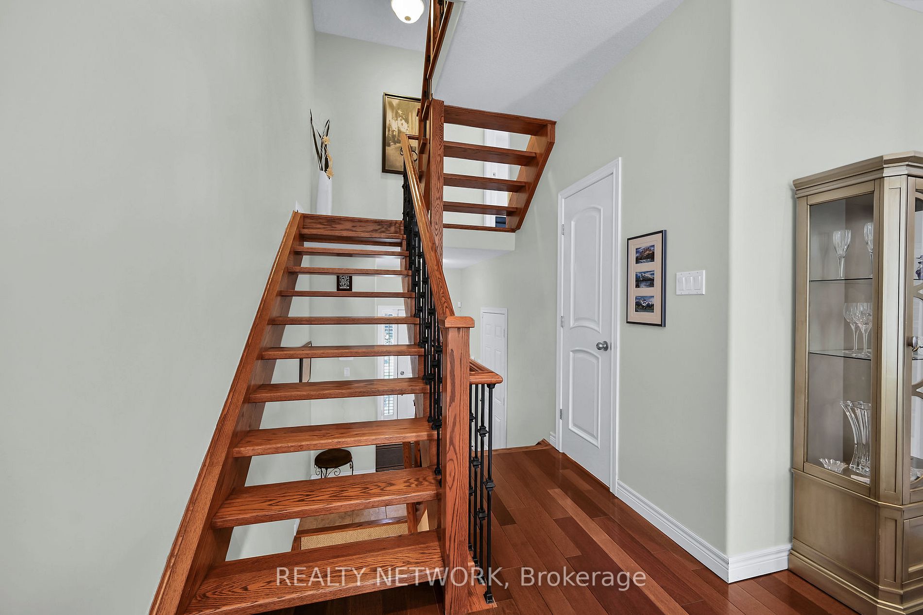 8 Brooking Crt