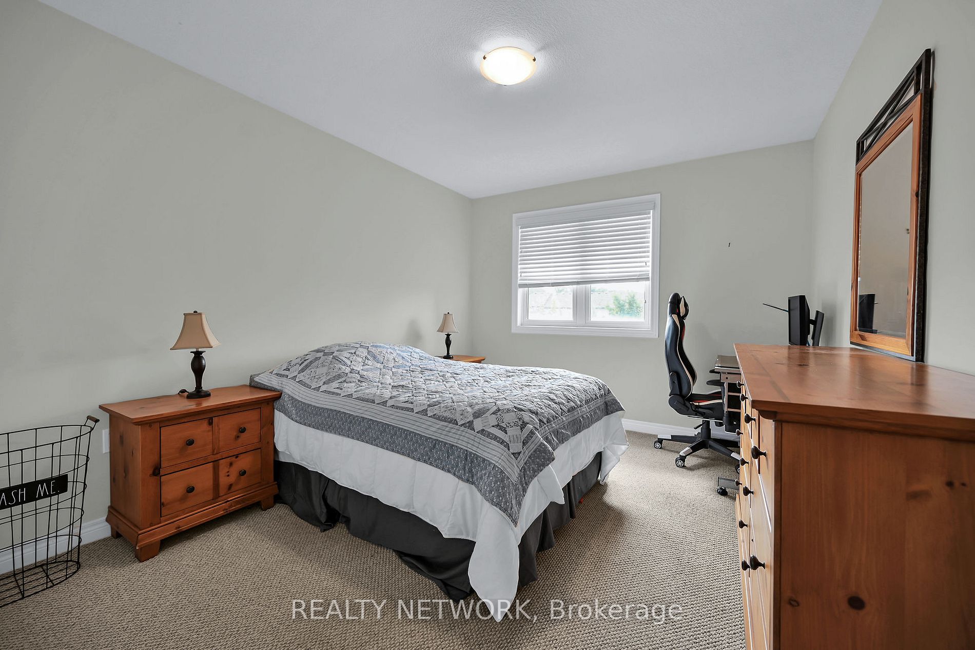 8 Brooking Crt