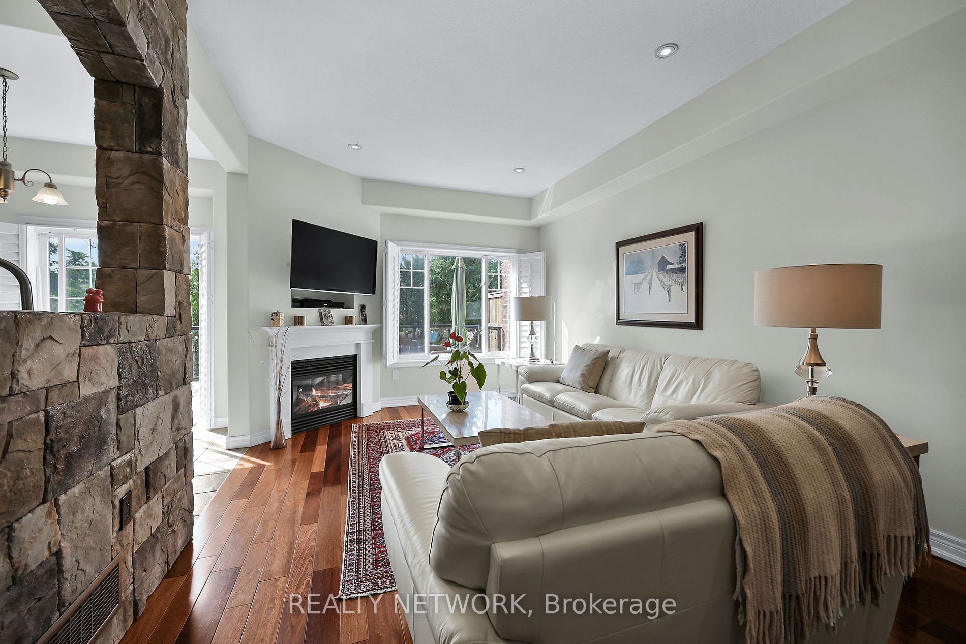 8 Brooking Crt