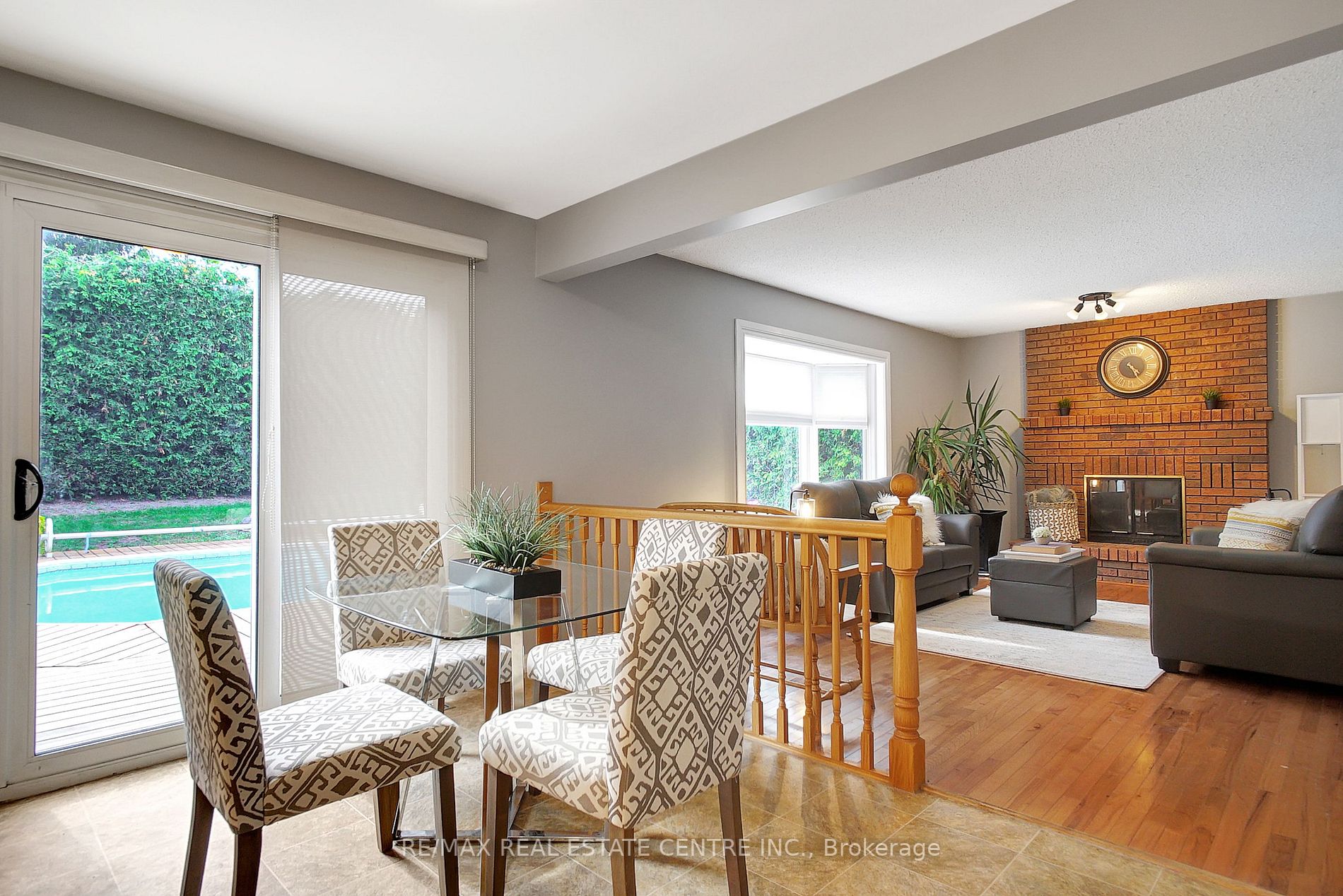 61 Chartwell Crt