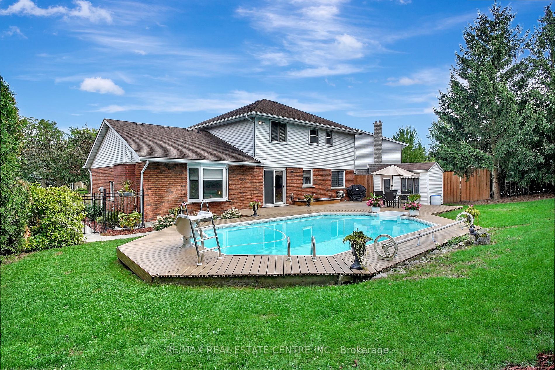 61 Chartwell Court