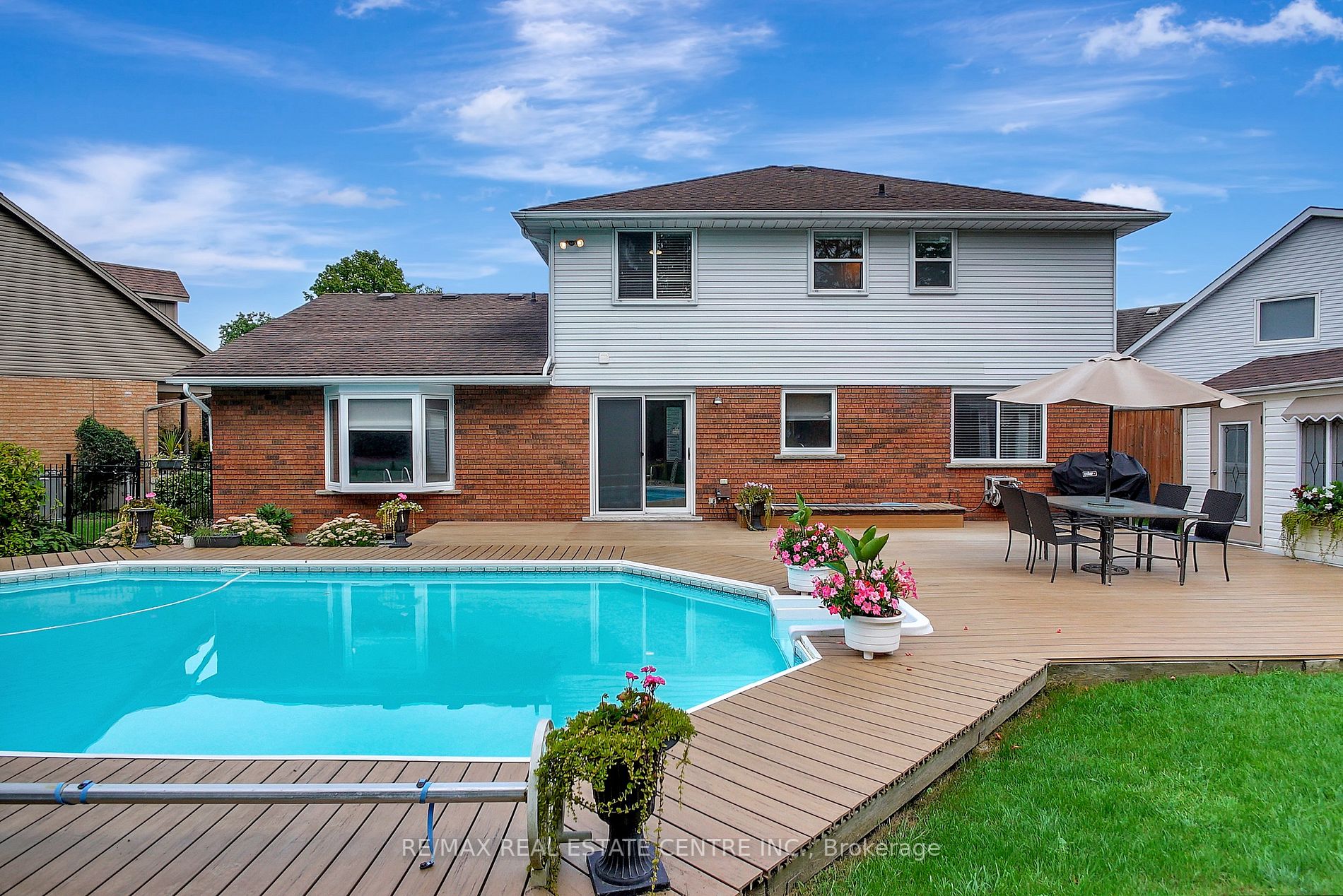 61 Chartwell Court