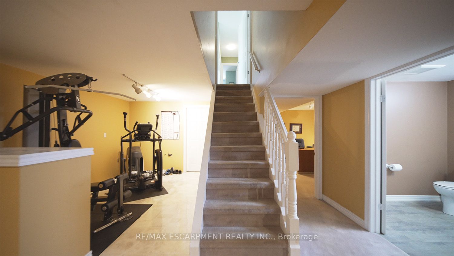 16 Sunflower Crescent