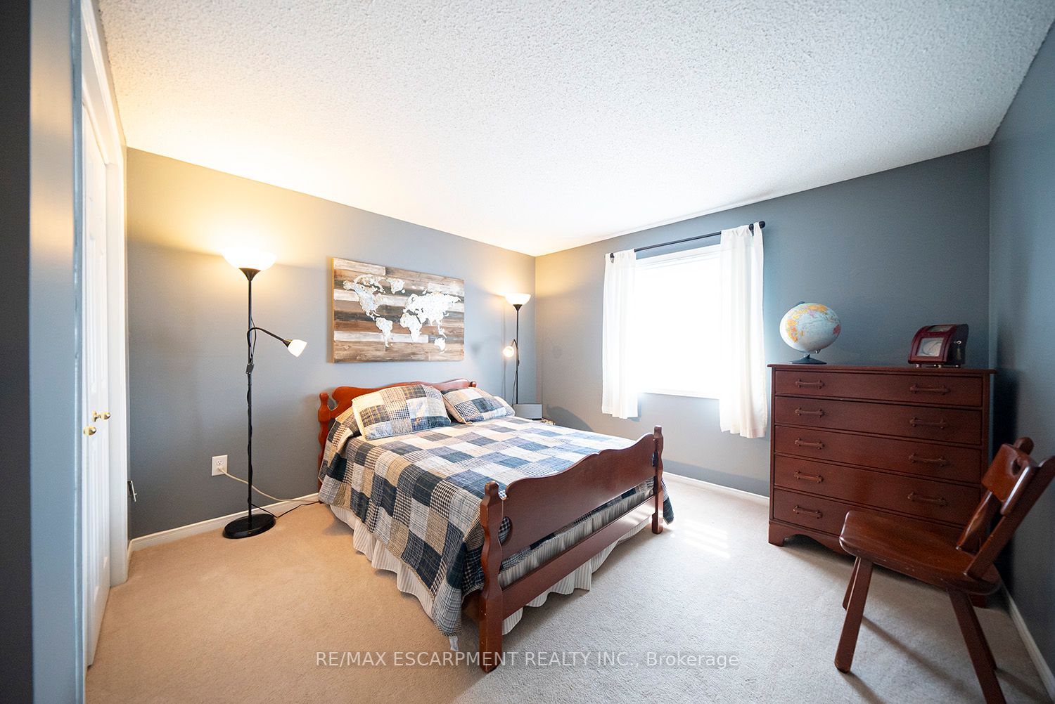 16 Sunflower Crescent