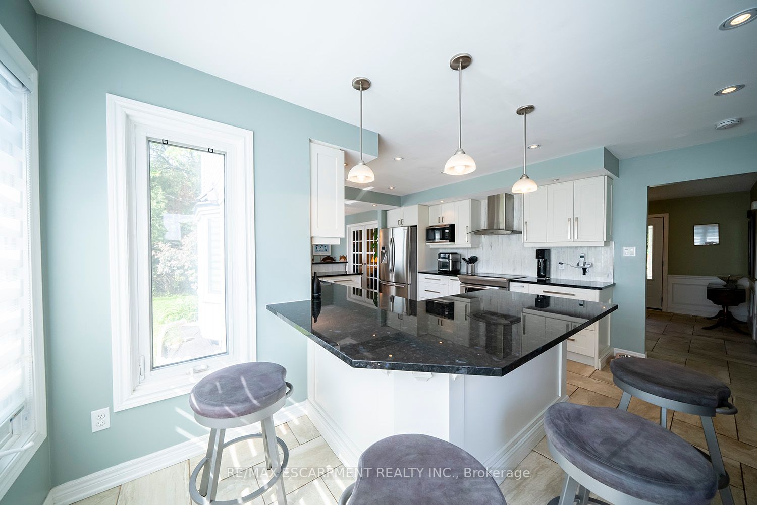 16 Sunflower Crescent