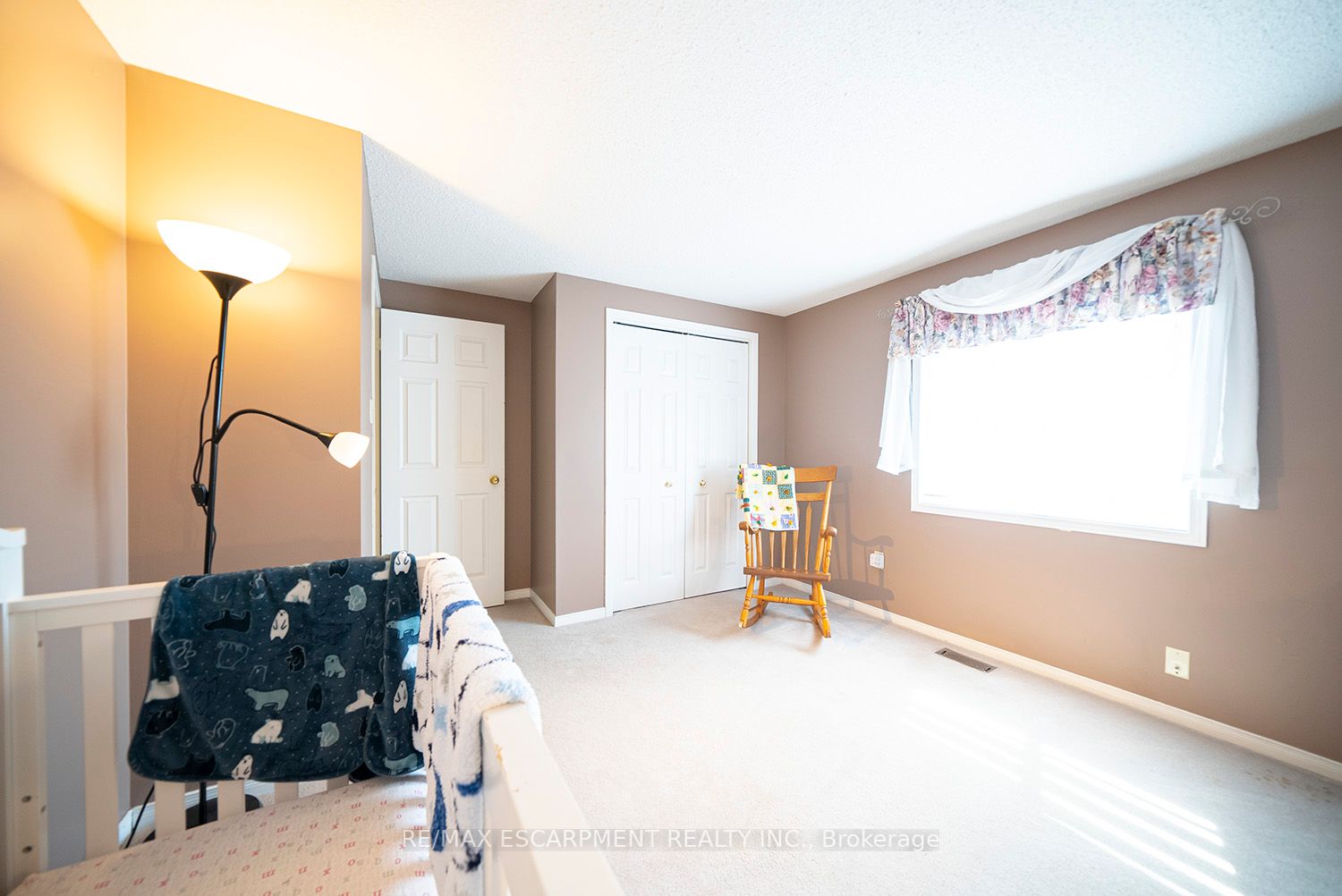 16 Sunflower Crescent