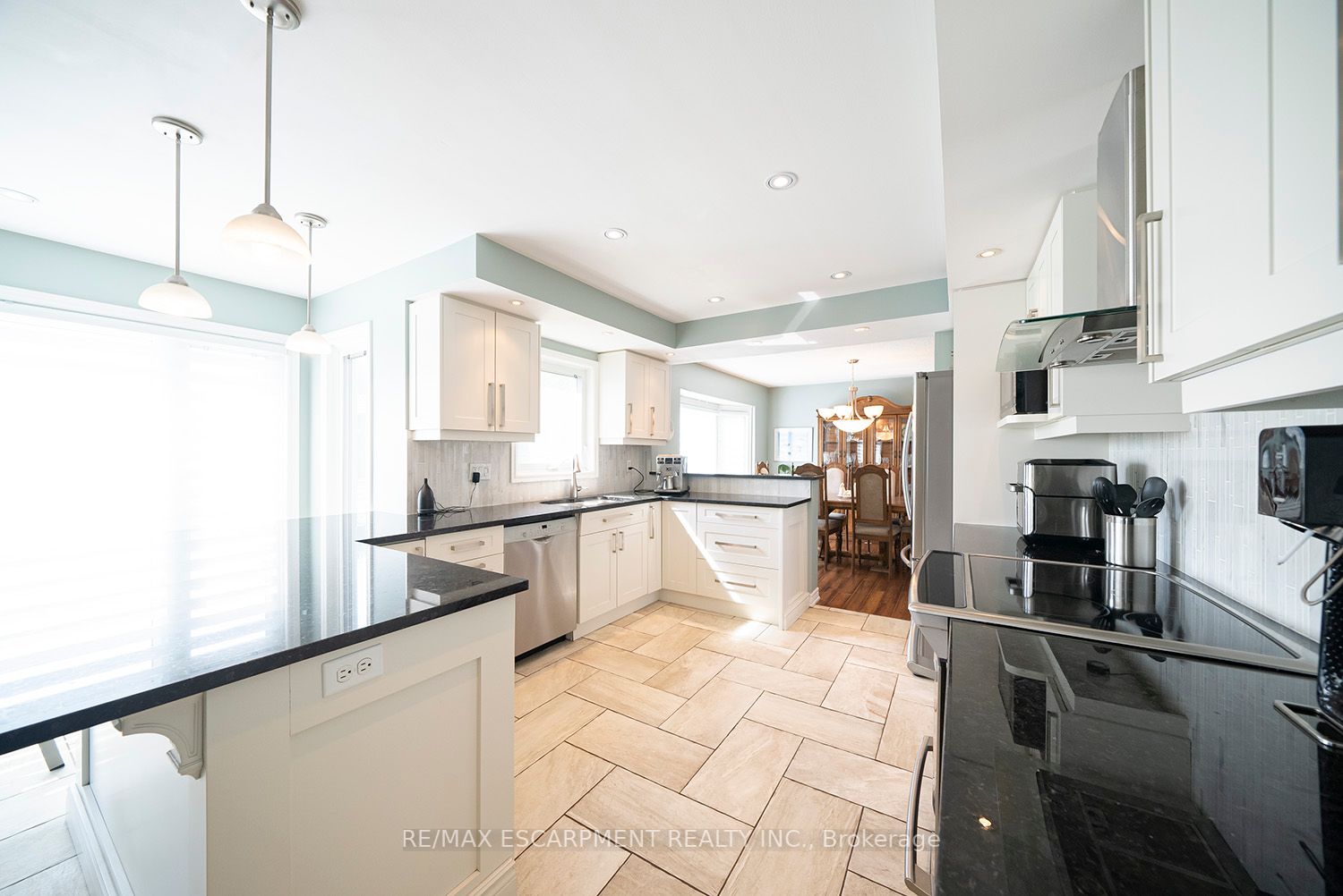 16 Sunflower Crescent