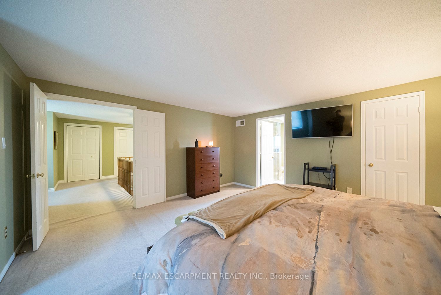 16 Sunflower Crescent