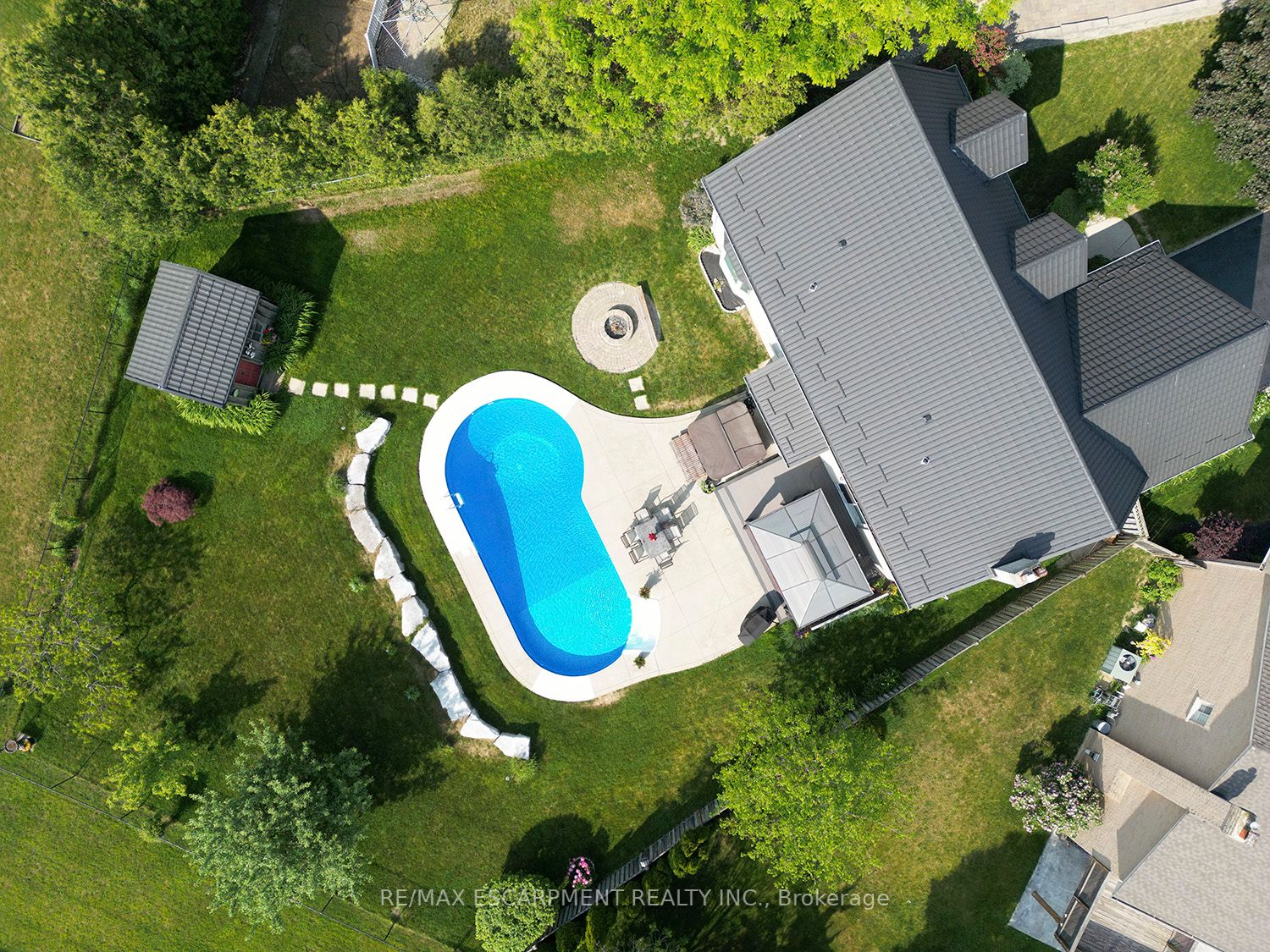 16 Sunflower Crescent